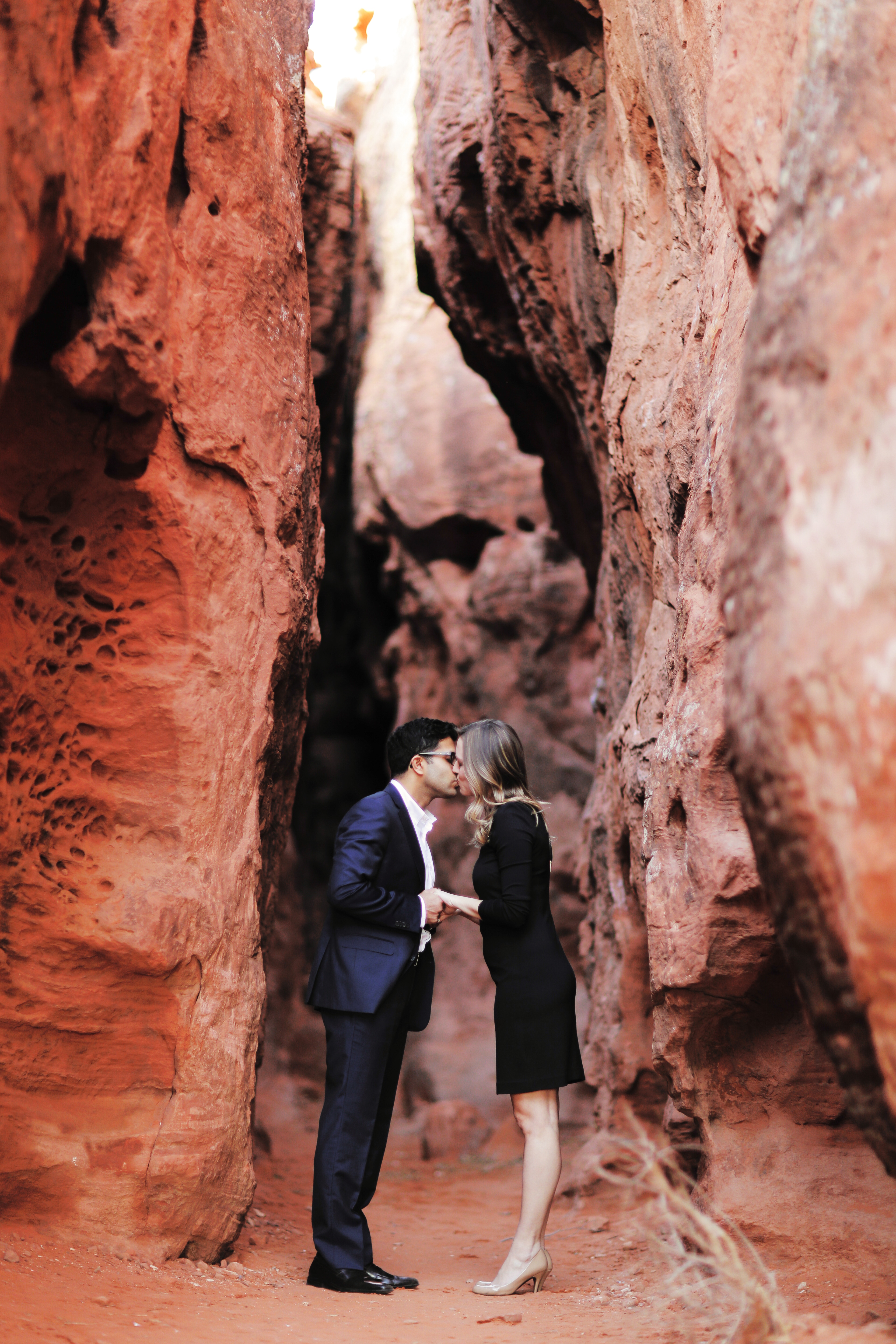 red-slot-canyon-engagement-photos-8491