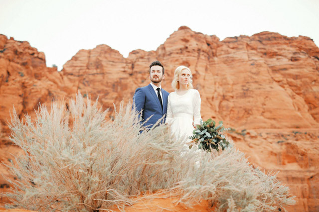moss-redrock-desert-bridal-amazing-0799