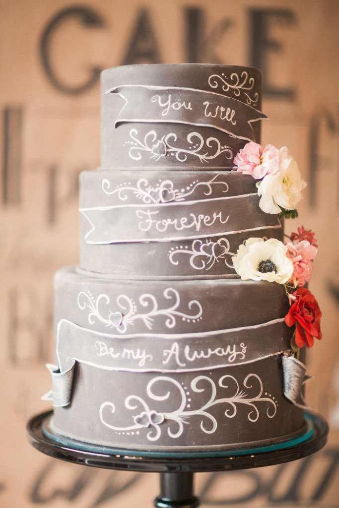 chalk-board-wedding-inspiration-cake-1325