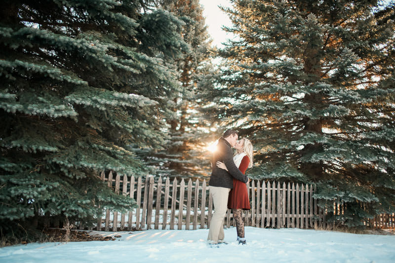 engagement-photos-in-the-snow-1085