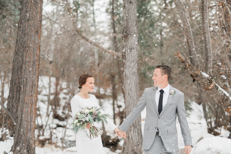 snow-fall-mountain-wedding-1248