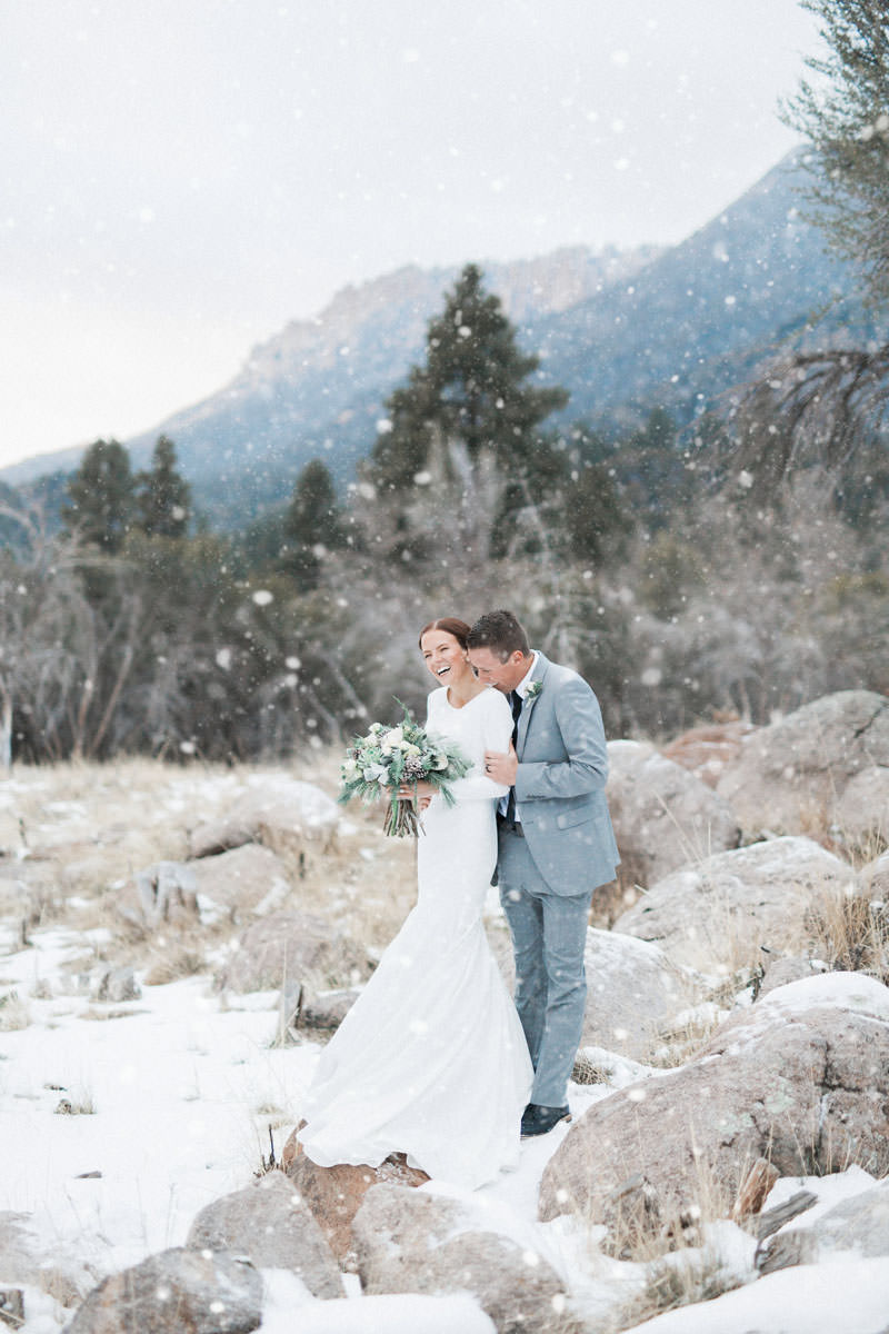 snow-fall-mountain-wedding-1264