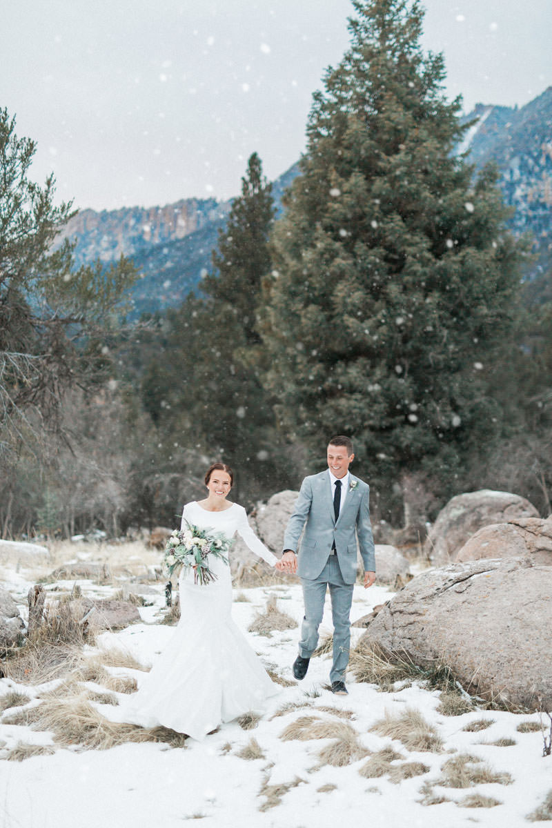 snow-fall-mountain-wedding-1266